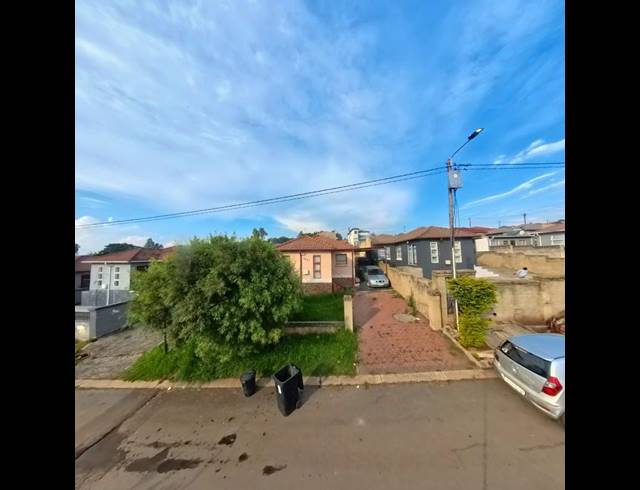 3 BEDROOM HOUSE FOR SALE IN CLAYVILLE